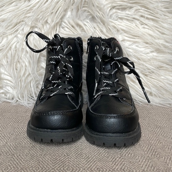 Carters Boots - Picture 6 of 8